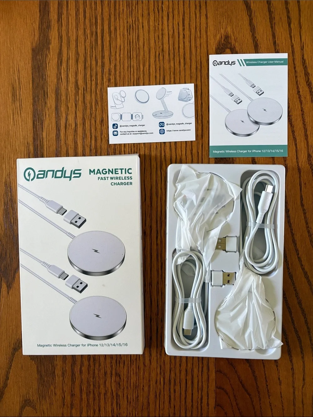 Andy’s Magnetic Fast Wireless Charger - White/Silver